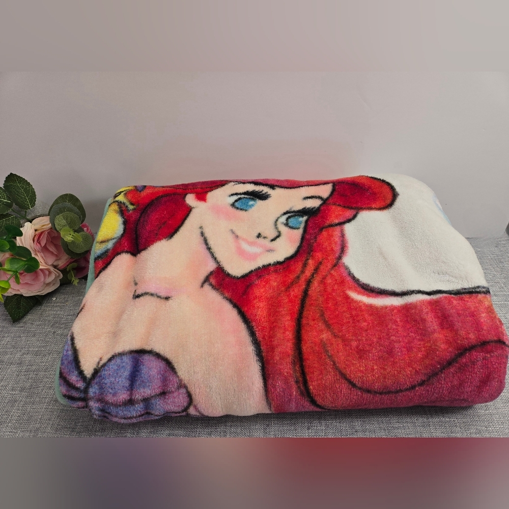 Vintage Disney Princess Ariel‎ Little Mermaid and Friends Fleece Blanket 46"x60"